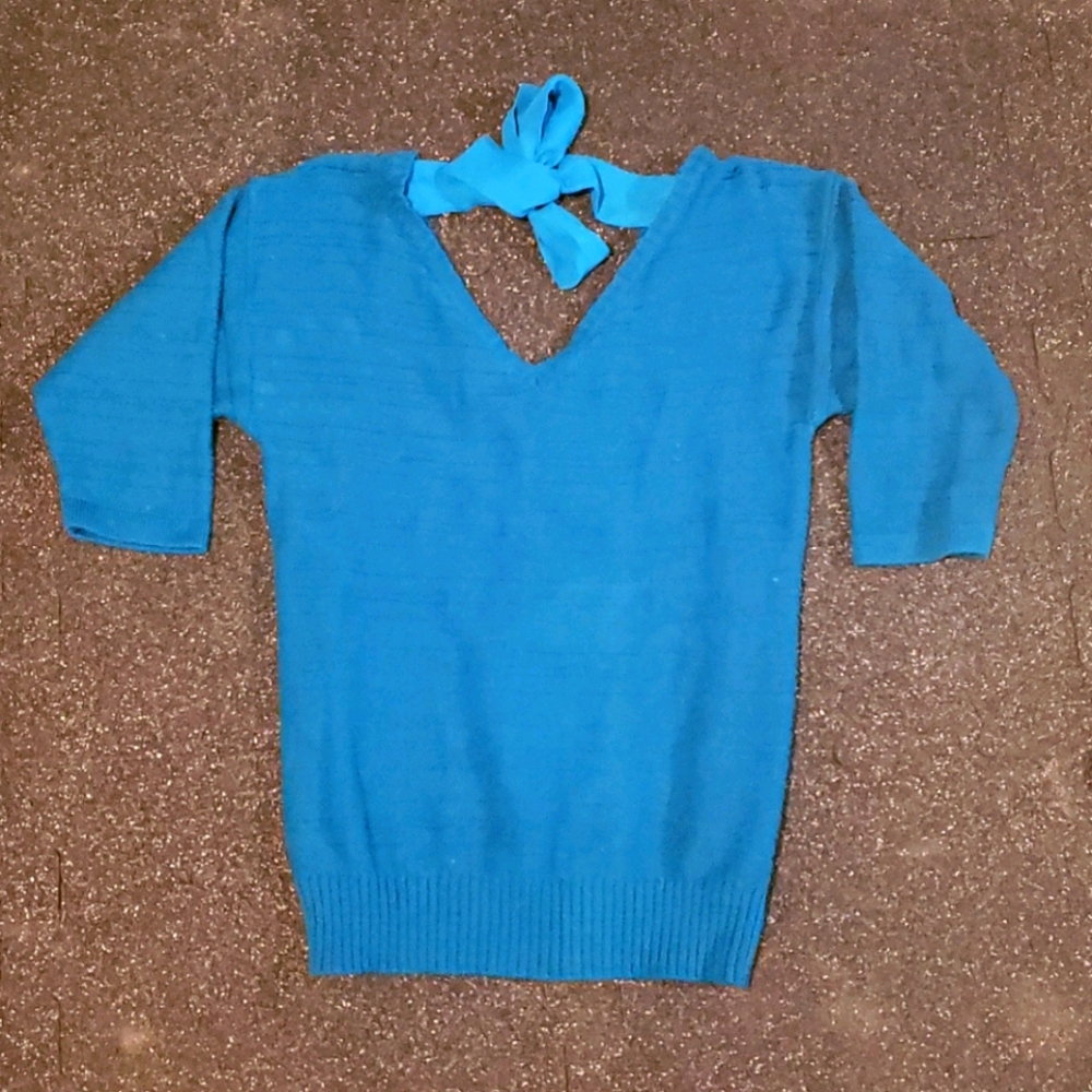 Teal V neck sweater